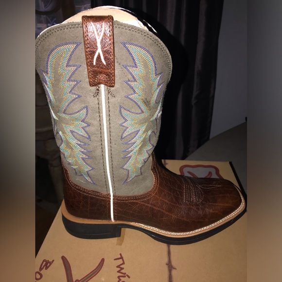 COPY - 11 inch Tech X Boots (Twisted X) Boots. Size 7.5D. They are brand new. - Picture 2 of 4